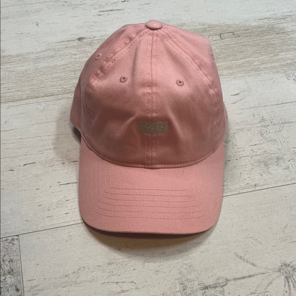 Levi's Light Pink Logo Baseball Hat - Picture 1 of 7